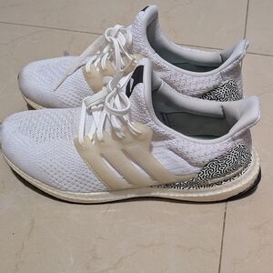 Adidas UltraBoost Sneakers